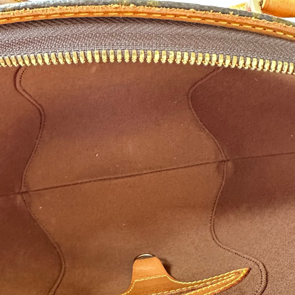 Louis Vuitton Ellipse PM - Picture 7 of 9